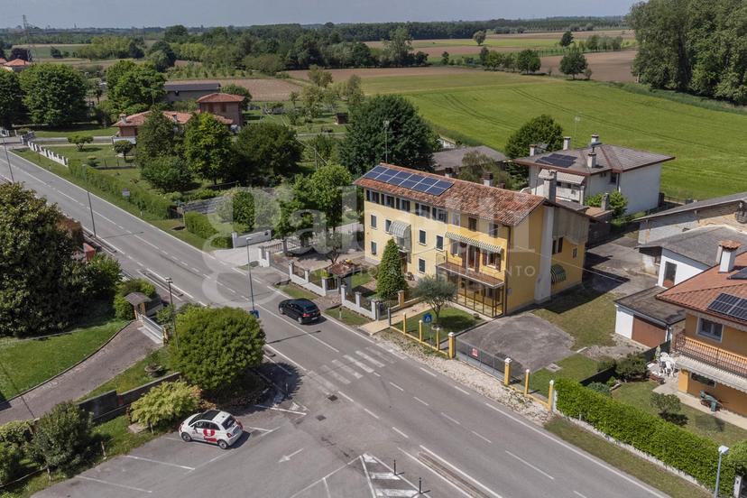 Villa bifamiliare in Viale Venezia 20, Fossalta di Portogruaro — foto 4 di 5