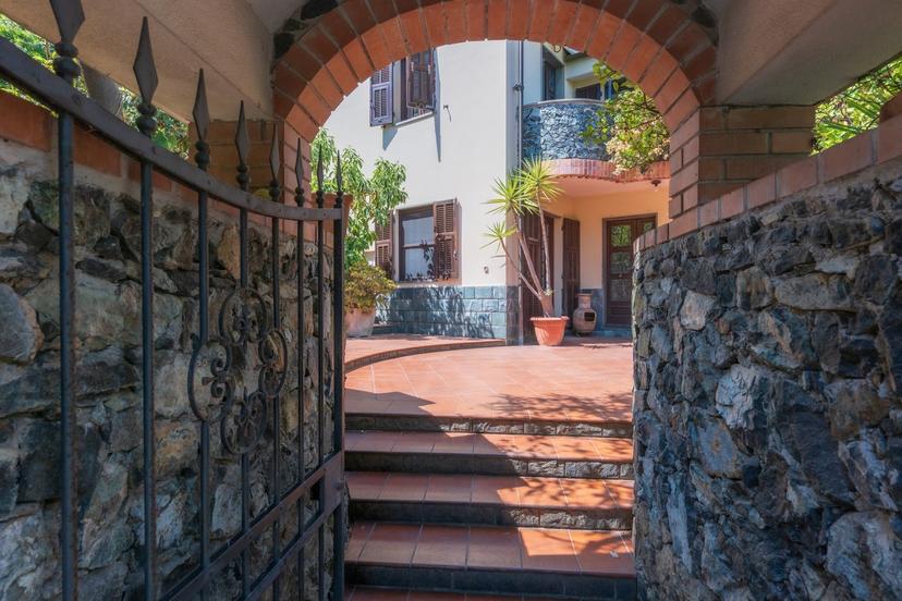 Villa in Via Genova, Varazze — foto 2 di 5