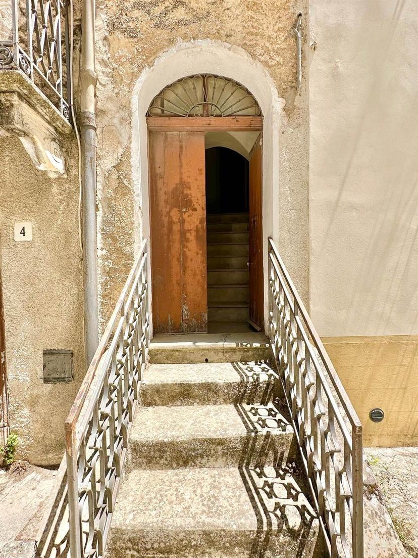 Casa indipendente, Palazzo Adriano — foto 3 di 5