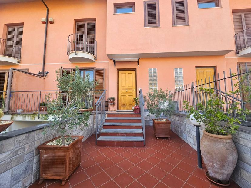Villa a schiera in Via Arancio 27, Taormina — foto 2 di 5