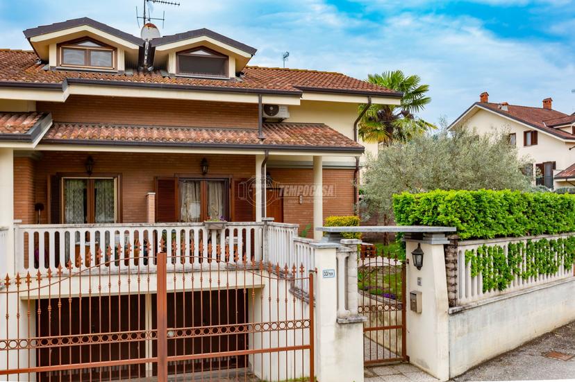 Villa in Via Torino 33/Ter, San Raffaele Cimena — foto 4 di 5