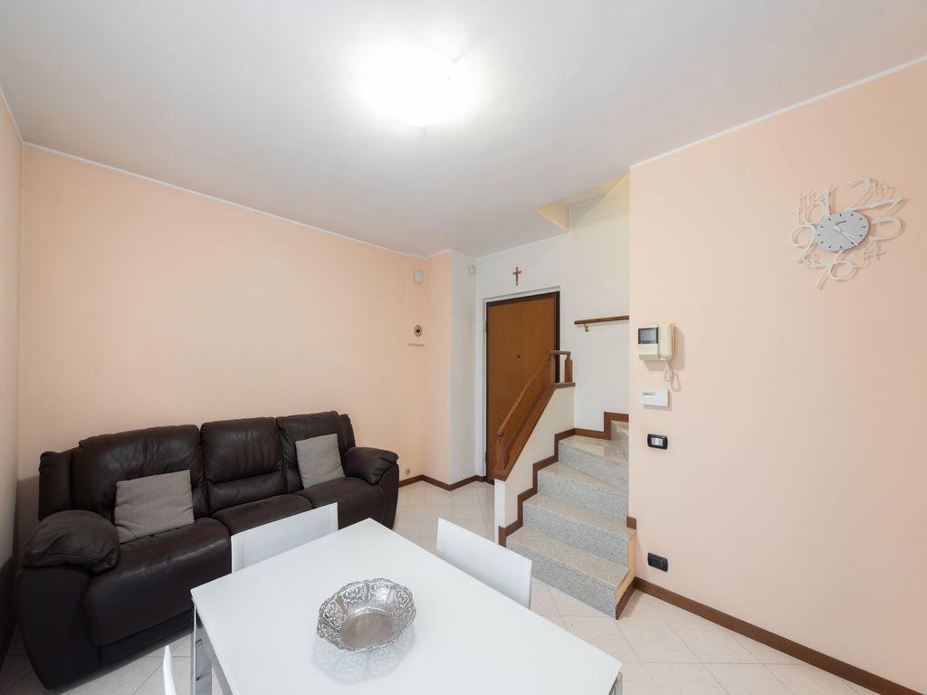 Trilocale in Via Confalonieri 16, Costa Masnaga