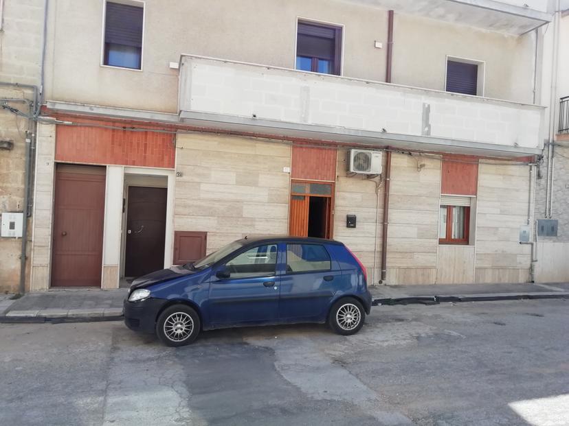 Casa indipendente in Via G.di Vittorio, Carovigno — foto 3 di 5
