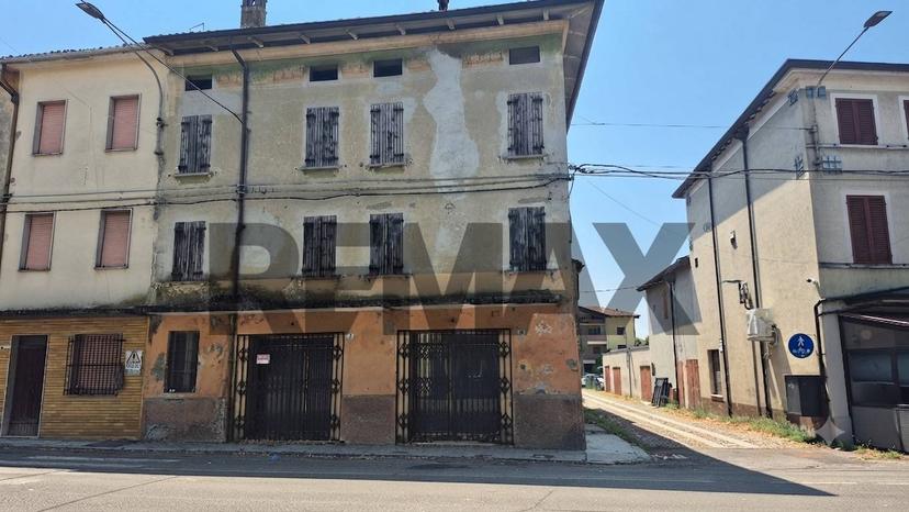 Casa indipendente in Piazza Cervi 10-11, Gattatico — foto 4 di 5