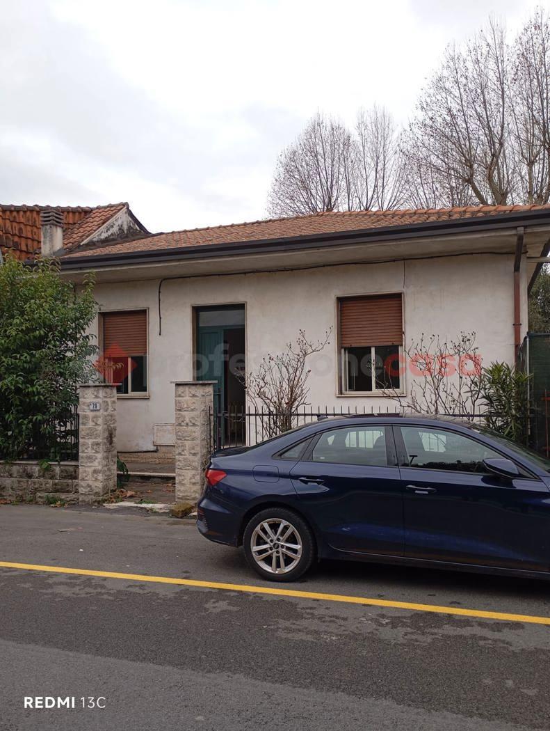 Casa indipendente in Via Giacomo Puccini 75, Frosinone