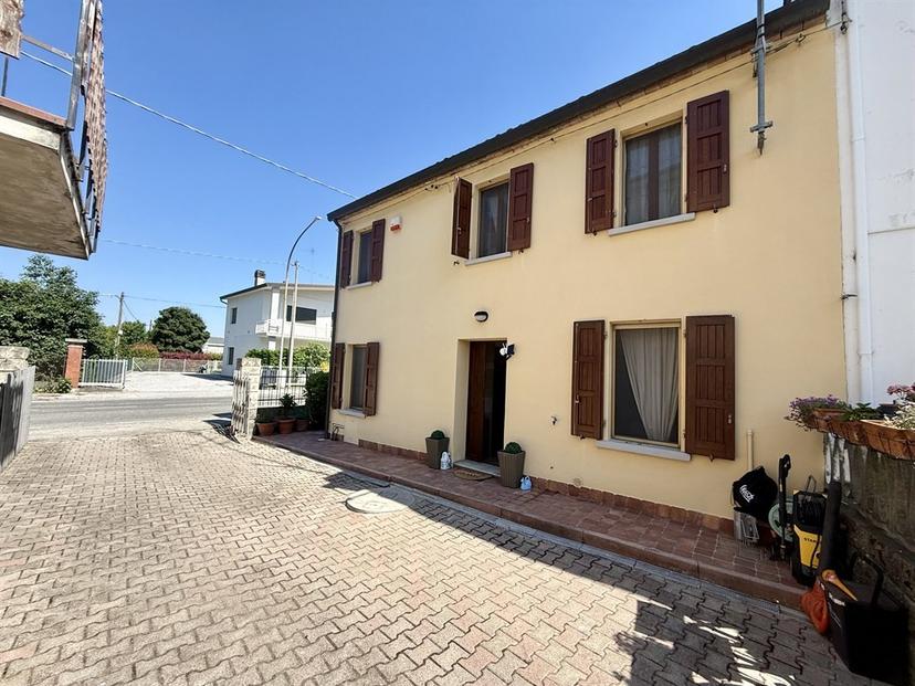 Villa bifamiliare in Via Superiore 137, Bagnacavallo — foto 2 di 5