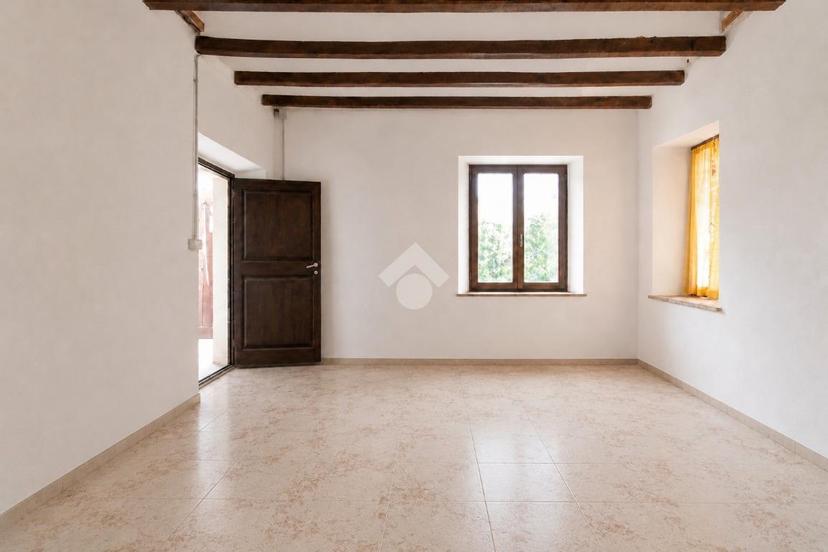 Casa indipendente in Via Magliatica 1, Baiso — foto 2 di 5