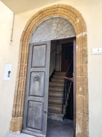 Terratetto plurifamiliare in Piazza San Valentino, Sorano