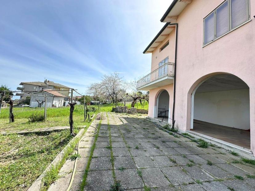 Casa indipendente in Strada Sant'Antonio 2, Vasto — foto 2 di 5