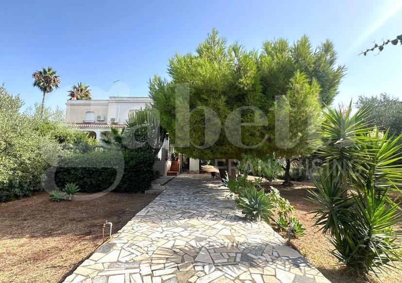 Villa in  Via G. Martino 26, Noto