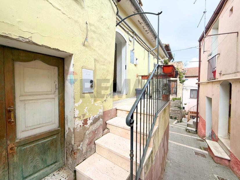 Trilocale in Vico V Duomo 11, Biccari — foto 2 di 5