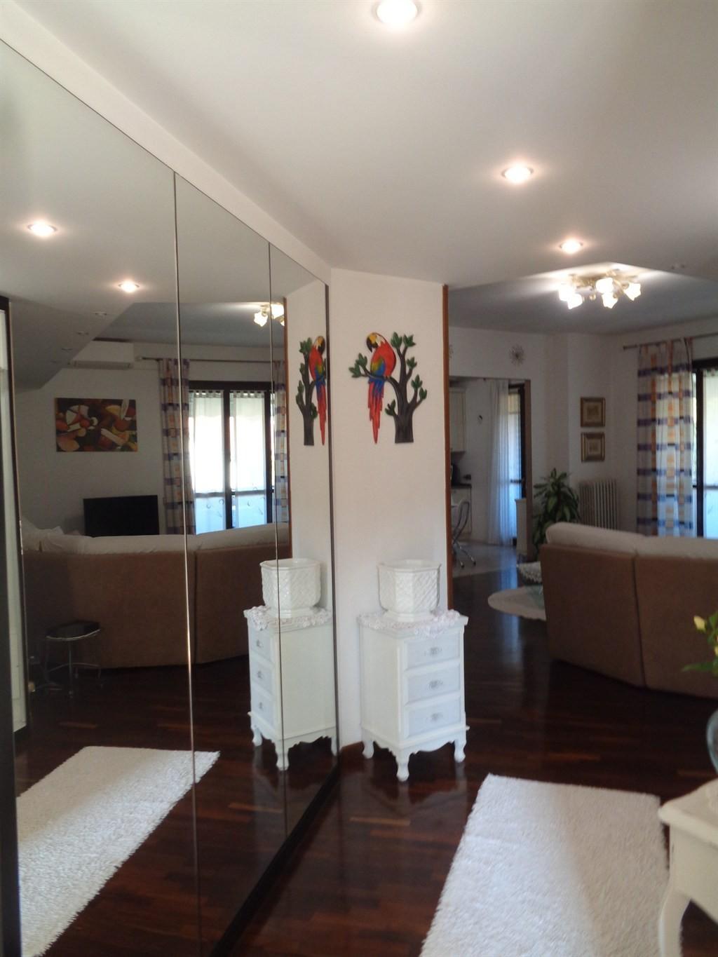 Quadrilocale in Via Silvio Pellico 19, Cornate d'Adda