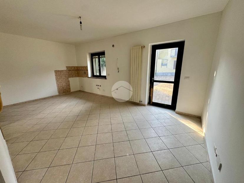 Bilocale in Via Carlo Alberto 15, Volpiano — foto 3 di 5