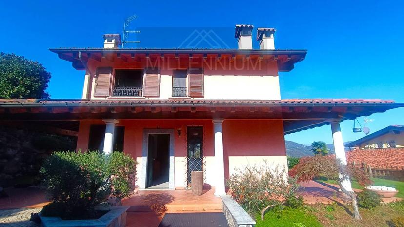 Villa in Via Ghevio, Meina — foto 3 di 5