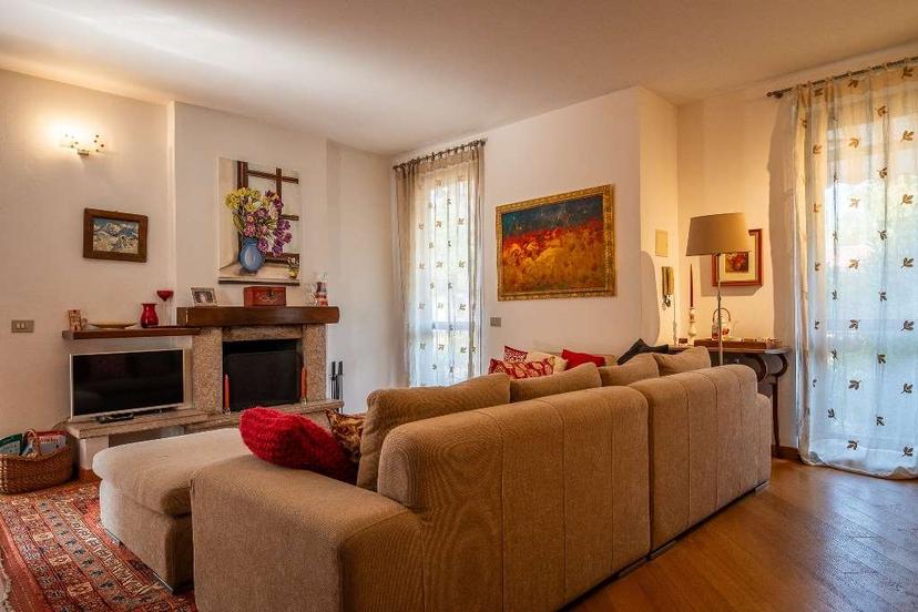 Villa bifamiliare, San Genesio ed Uniti — foto 2 di 5