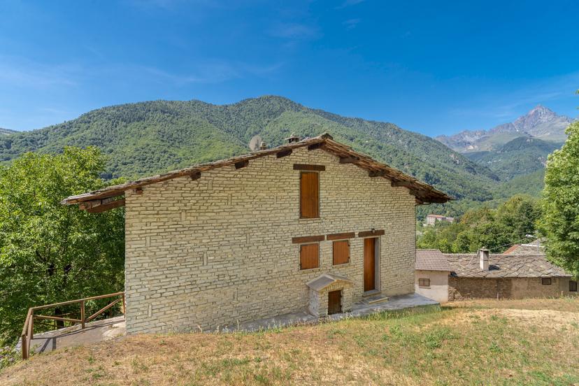 Baita in Borgata Bertorello, Paesana — foto 3 di 5