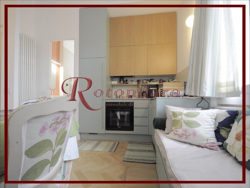 Trilocale in Corso S. Gottardo, Milano