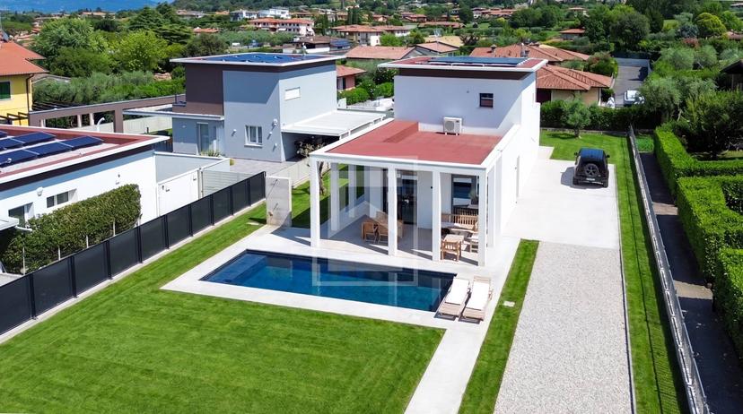 Villa in Via Panoramica, Manerba del Garda