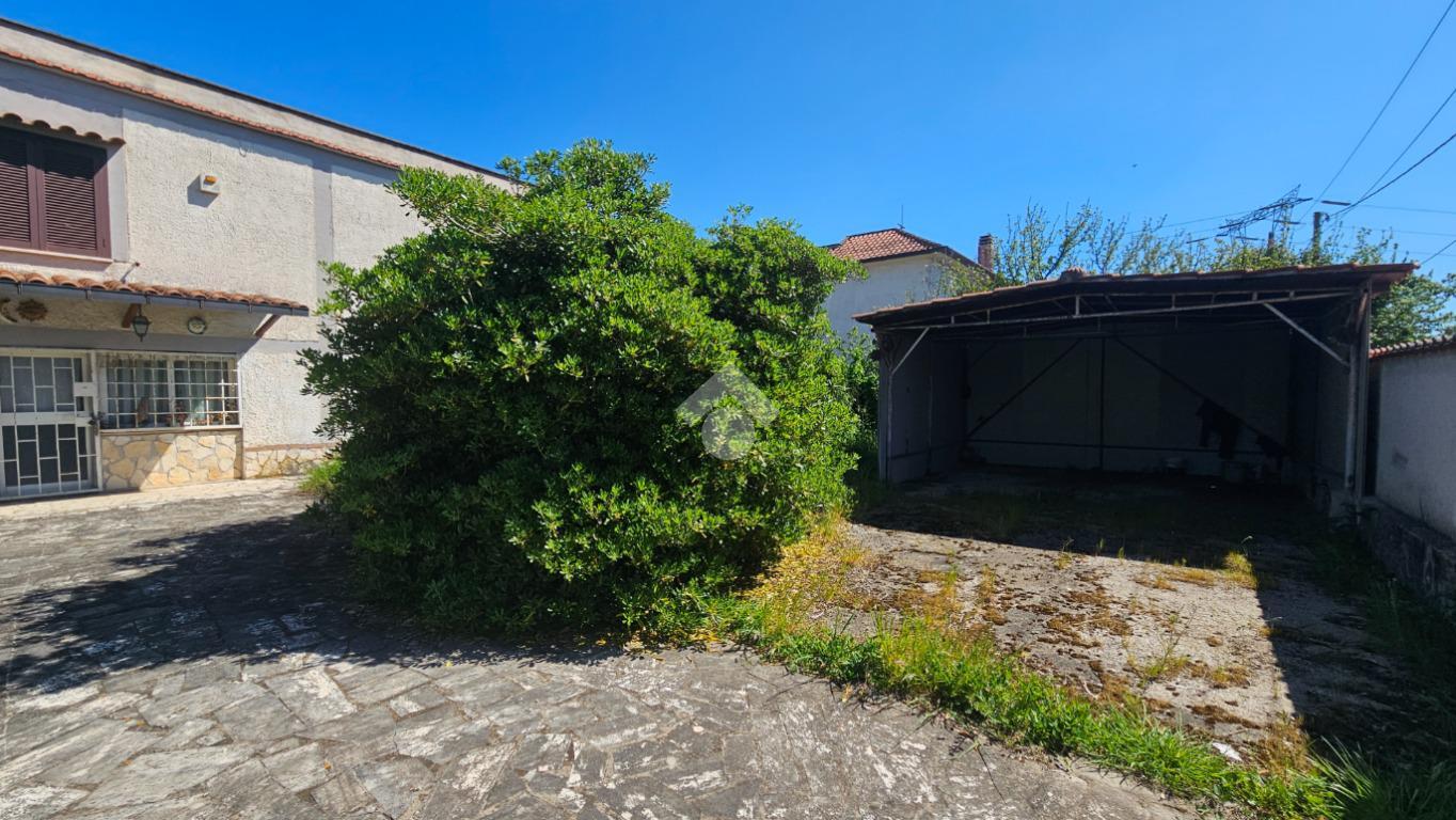 Casa indipendente in Strada Macchia Grande 35, Latina