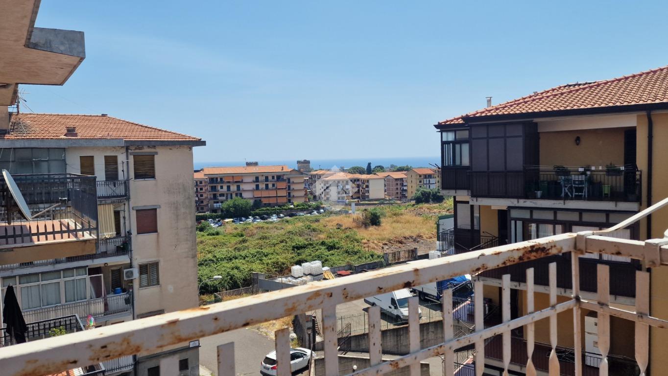 Quadrilocale in Via Arnaldo Cantani 2, Acireale