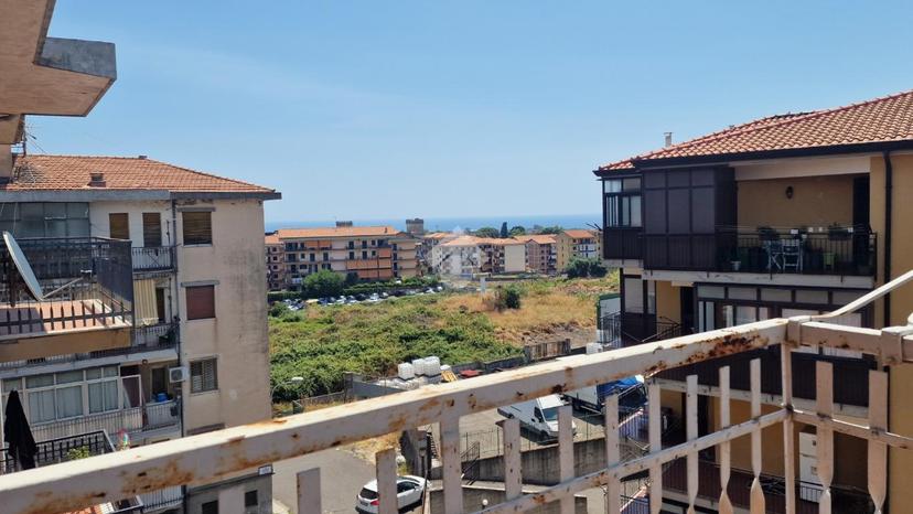Quadrilocale in Via Arnaldo Cantani 2, Acireale