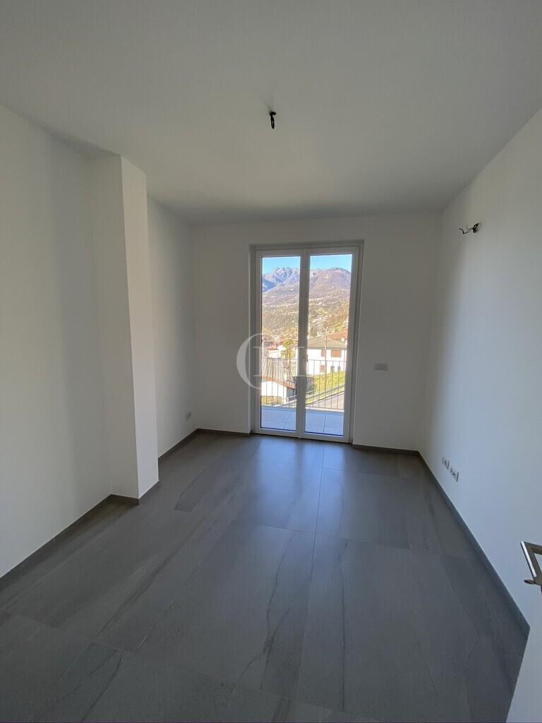 Villa unifamiliare in Via Bosco Impero, Carlazzo — foto 2 di 5
