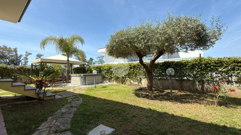 Villa in Via Nino Manfredi 12, Sabaudia