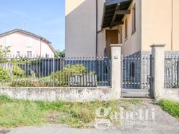 Villa bifamiliare in Via Appennini 12, Gallarate