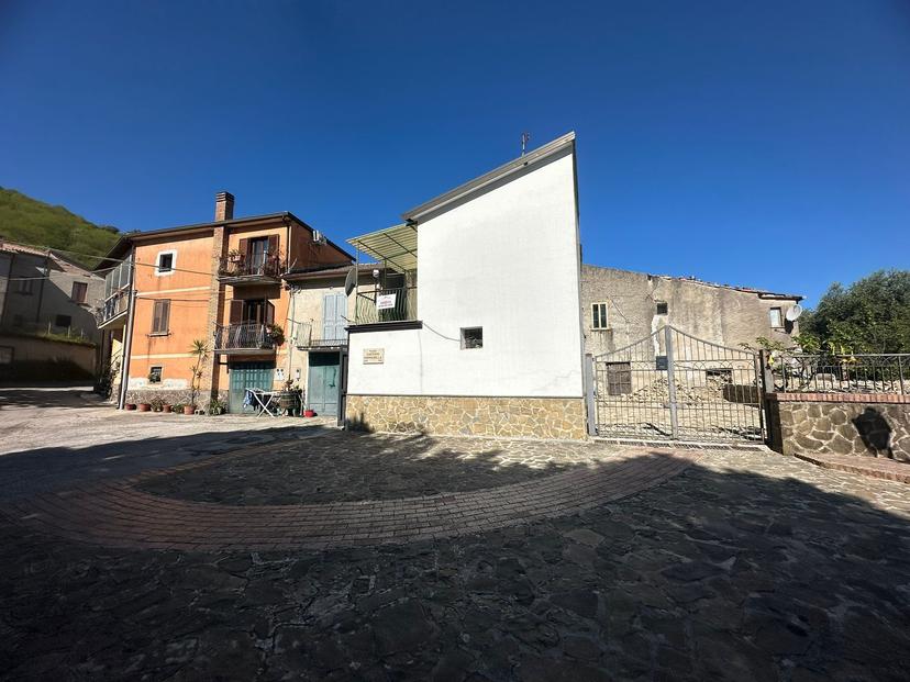 Quadrilocale in Via Fabio Donnabella 8, Sessa Cilento — foto 2 di 5