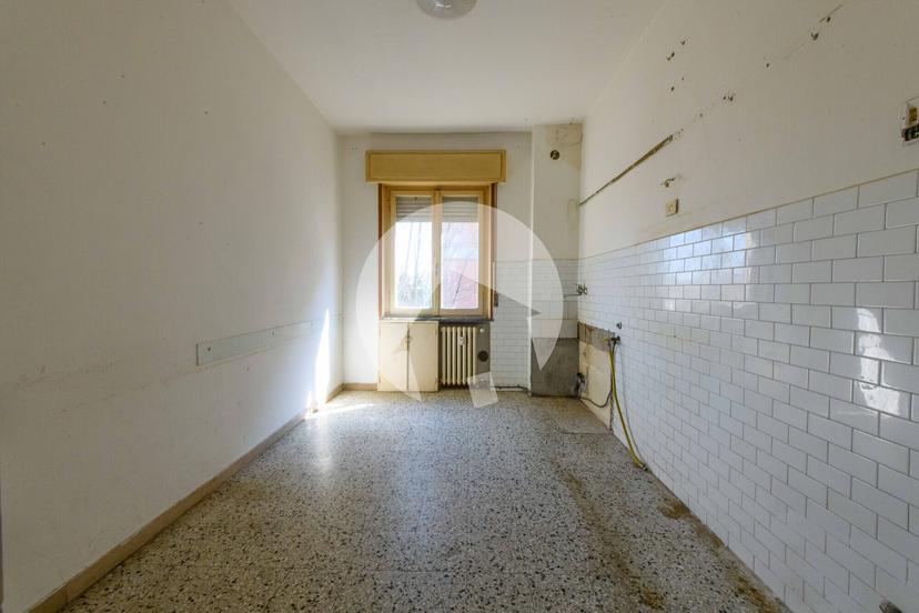 Trilocale in Via Montefiorino 19, Reggio nell'Emilia — foto 3 di 5