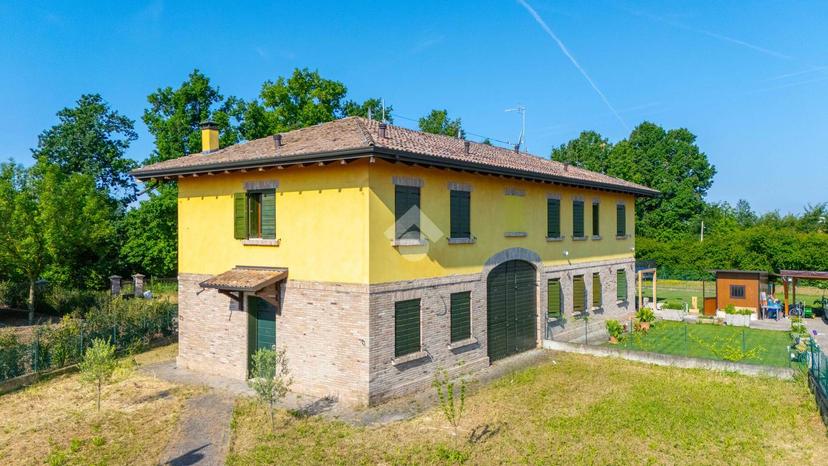 Villa in Via Fratelli Bandiera 39, Reggio nell'Emilia — foto 4 di 5