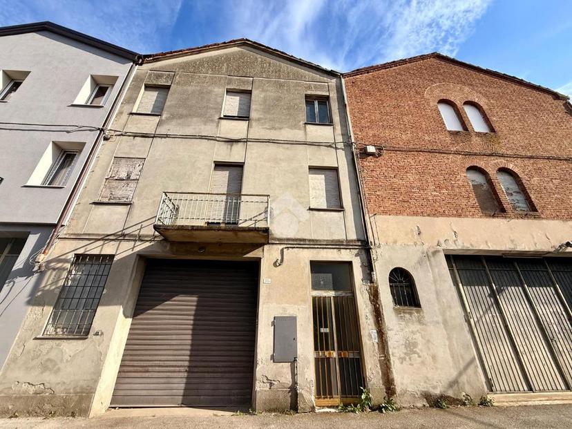 Trilocale in Via Zuccari Fermo 30, Casalmaggiore — foto 5 di 5