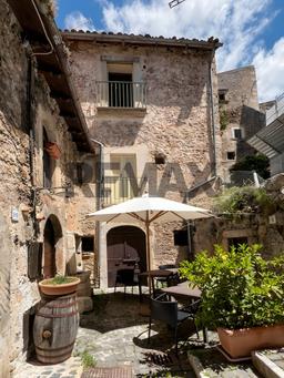 Casa indipendente, Santo Stefano di Sessanio