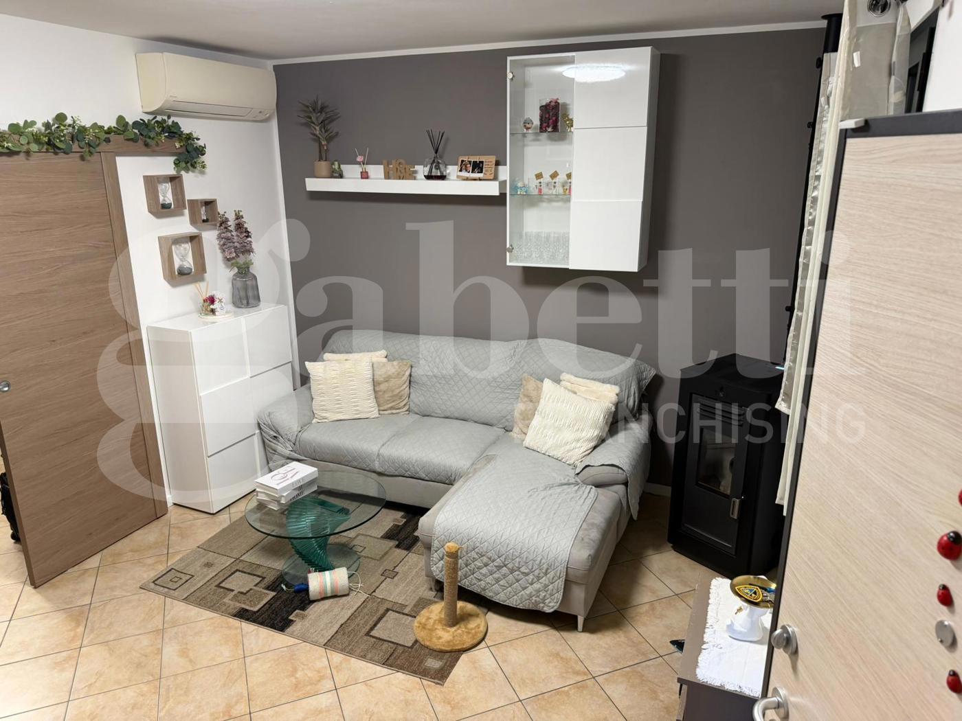 Villa a schiera in Via Roma 10/E, Vellezzo Bellini
