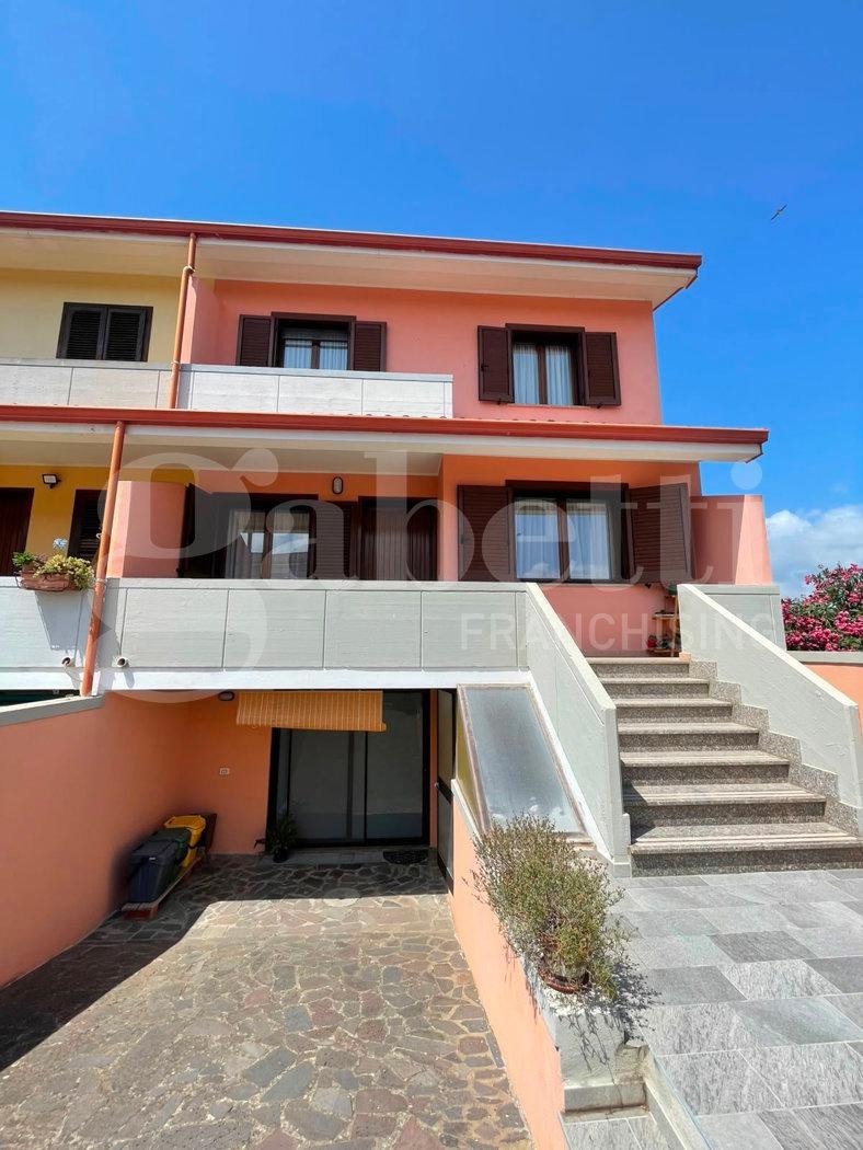 Casa indipendente in Via Capo Caccia 19, Oristano
