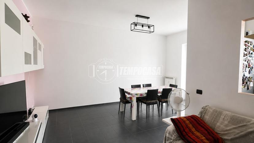 Trilocale in Via San Martino, Cesano Maderno — foto 2 di 5