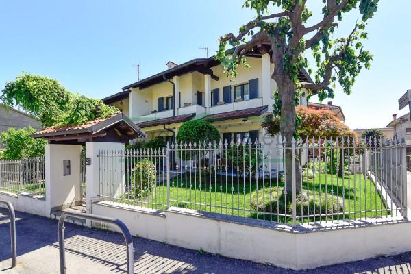 Villa in Via Ugo Foscolo, Giussano — foto 2 di 5