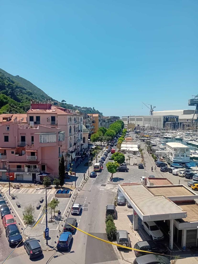 Trilocale in Via Giuseppe Bonito 21, Castellammare di Stabia — foto 3 di 5
