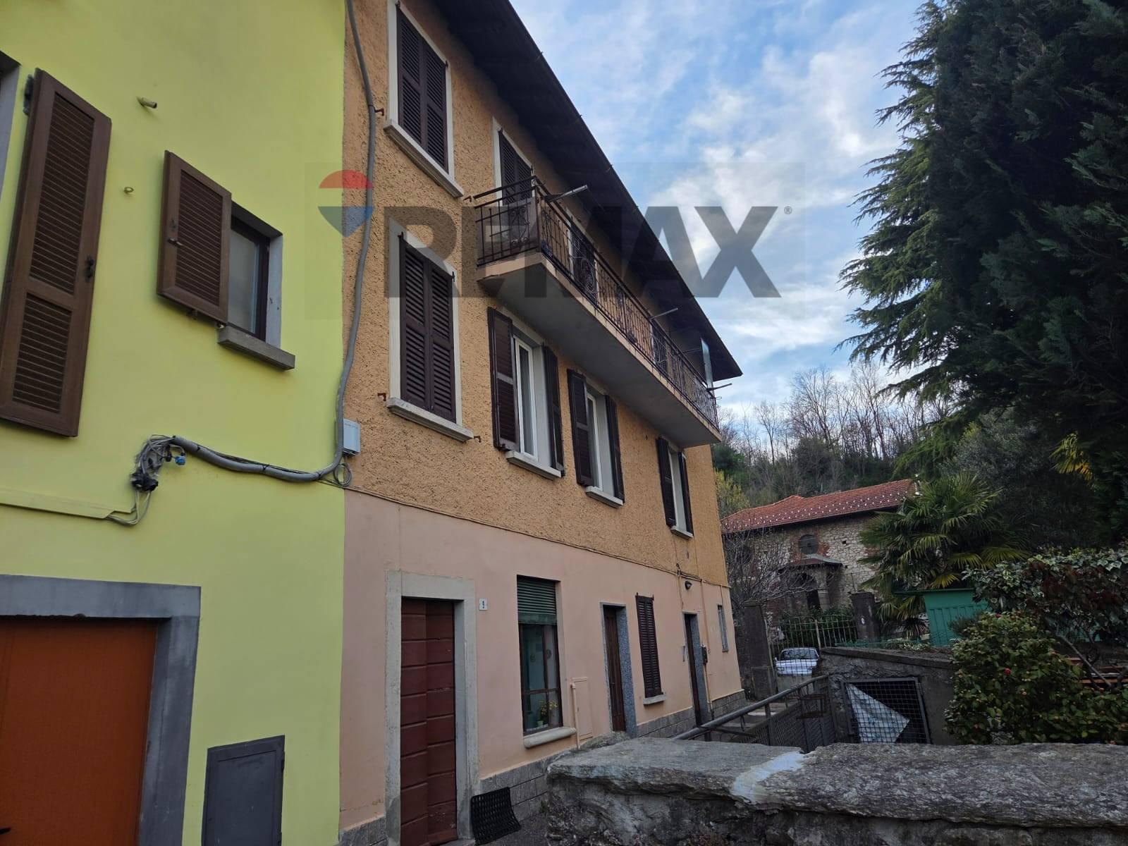 Appartamento in Piazza Fumagalli 11, Arcisate