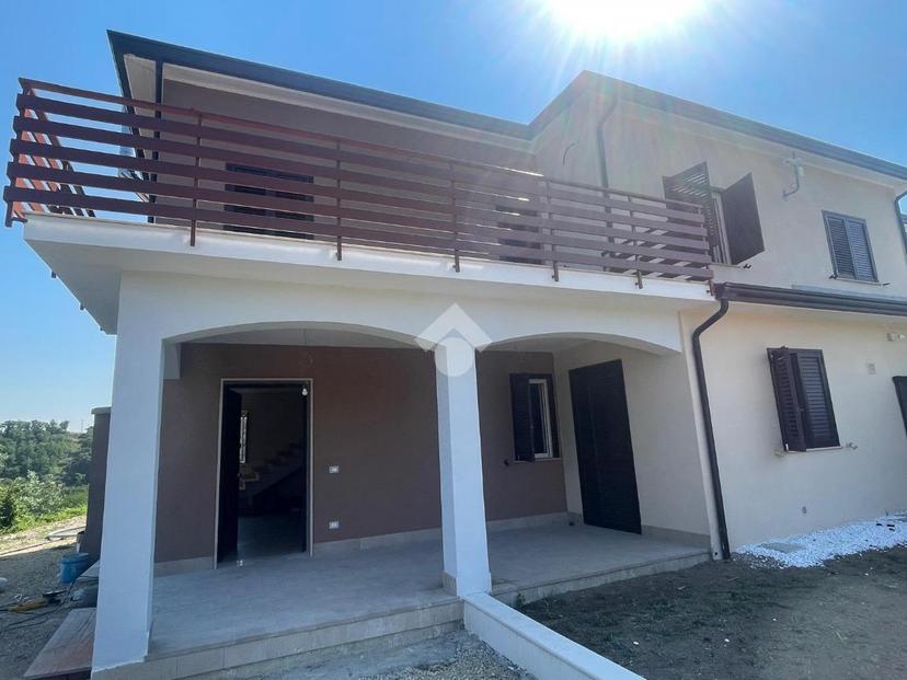 Casa indipendente in Via Medina., San Nicola Manfredi — foto 2 di 5