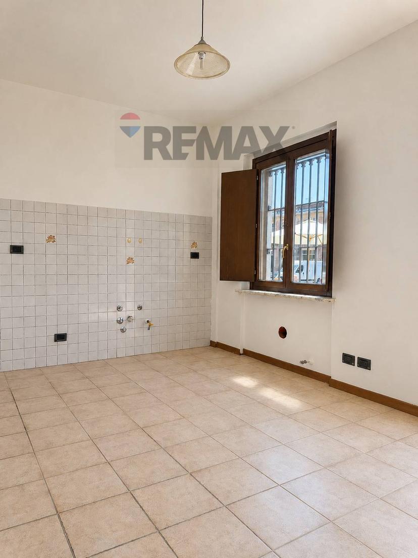 Bilocale in Piazza San Giuseppe 2, Galliate — foto 4 di 5