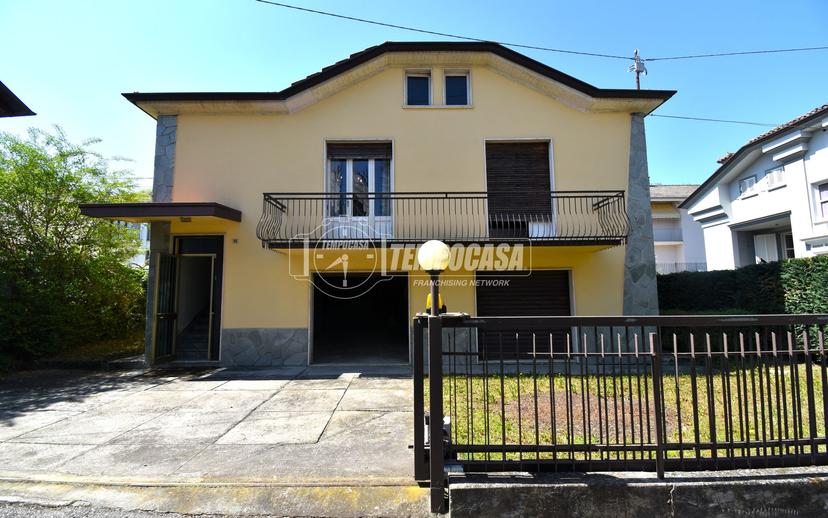 Villa in Strada Croci, Alba — foto 3 di 5