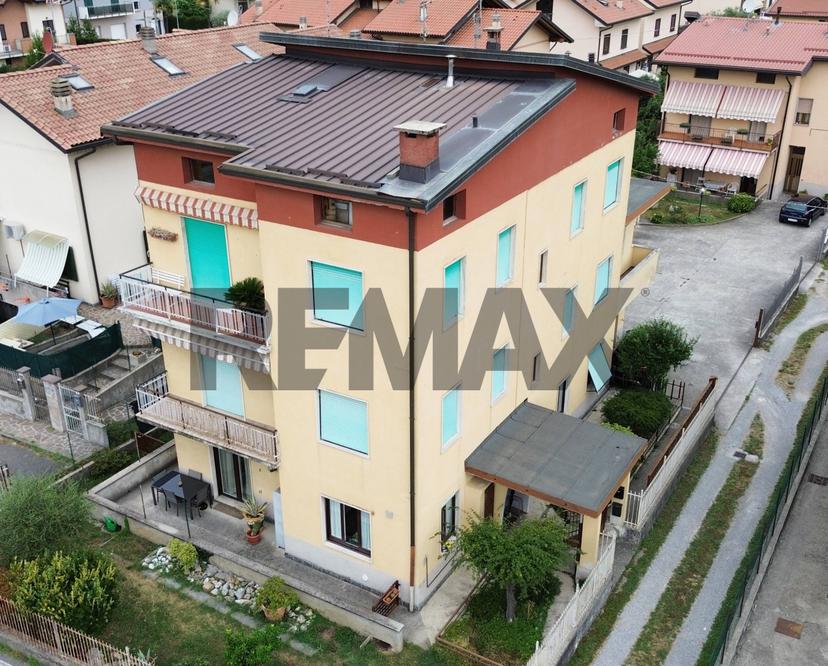 Quadrilocale in Via Zappello 14, Villa d'Adda