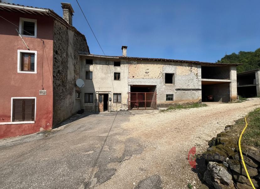 Rustico in Via Cerati, Cornedo Vicentino — foto 2 di 5