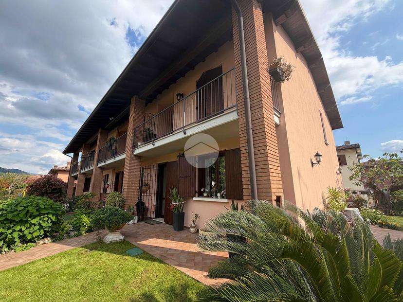Villa in Via 2 Giugno 8, Rodengo Saiano — foto 3 di 5