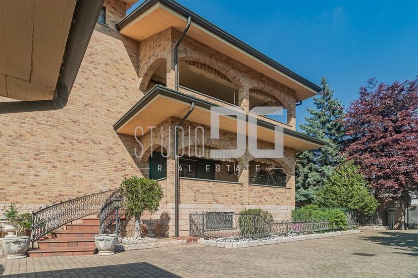 Villa bifamiliare in Via Zara, Limbiate — foto 5 di 5