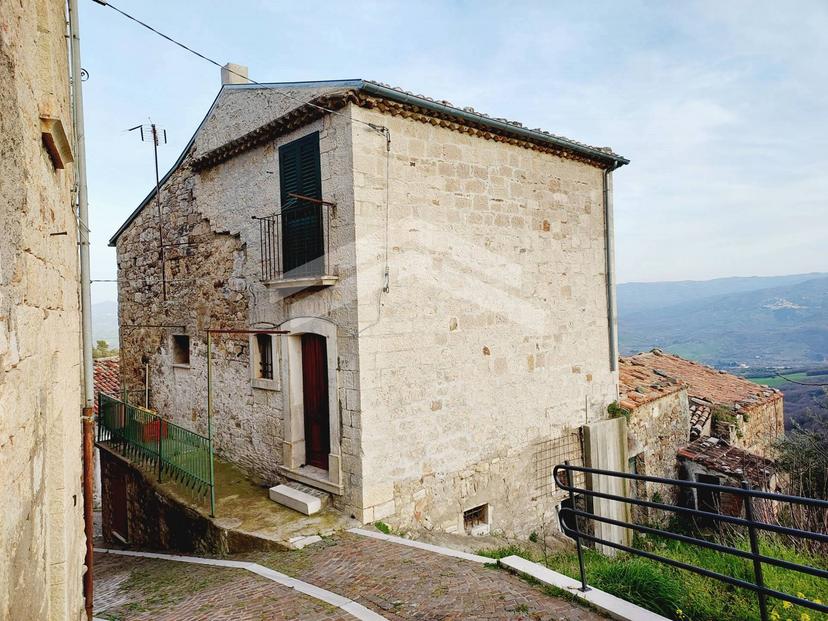 Trilocale, Castelbottaccio — foto 4 di 5