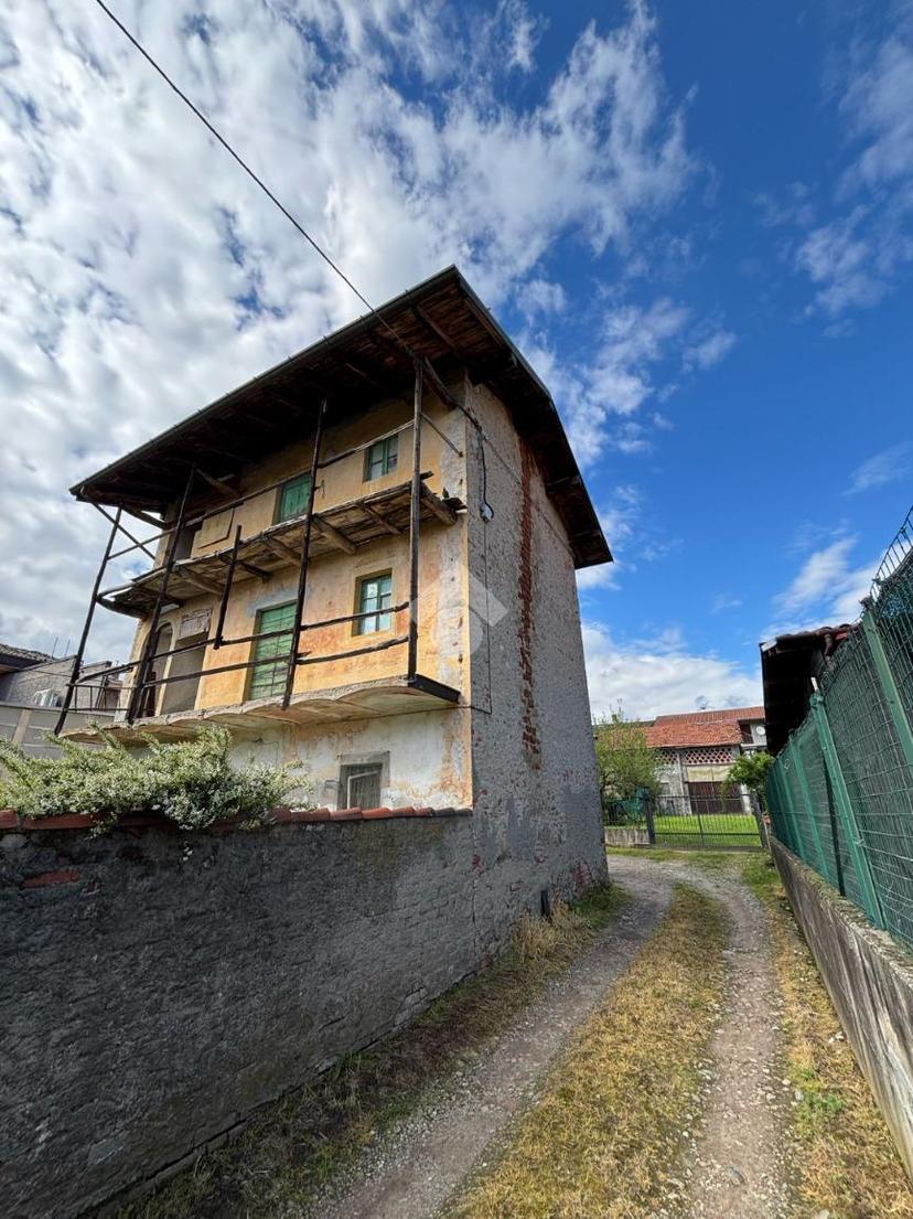 Casa indipendente in Via Roma 9, Agrate Conturbia — foto 4 di 5