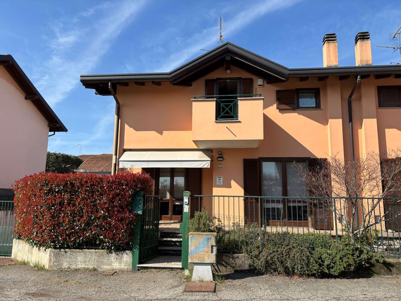 Villa bifamiliare in Via Stretta 27f, Borgomanero — foto 4 di 5