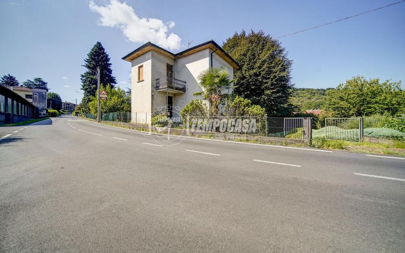 Villa in Via Giuseppe Garibaldi 14, Azzate — foto 4 di 5